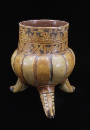 Melon-shaped tripod vase