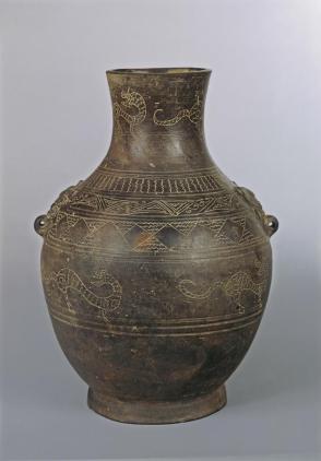 Black pottery vase in shape of hu