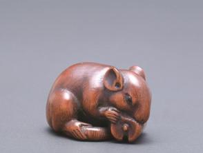 Netsuke modelled as a rat