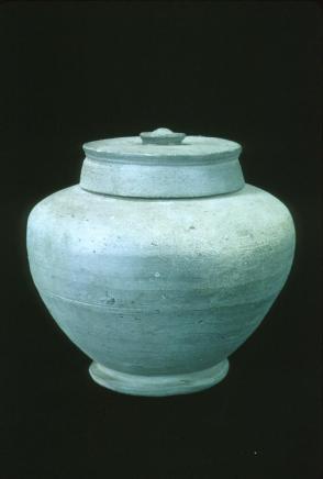 Medicine jar; Sue ware