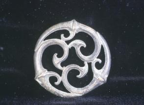 Openwork Roundel in Trumpet Style