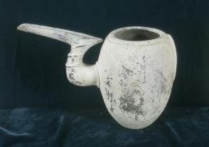 Vessel in form of a bird