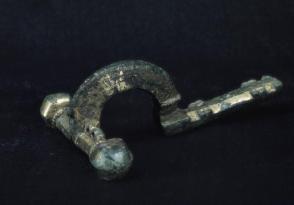 Fibula, Cross Bow Type