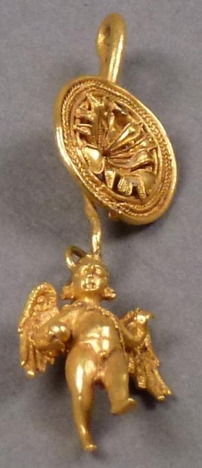 Earring with Eros Figure