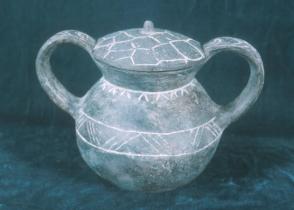 Yortan-culture covered jar