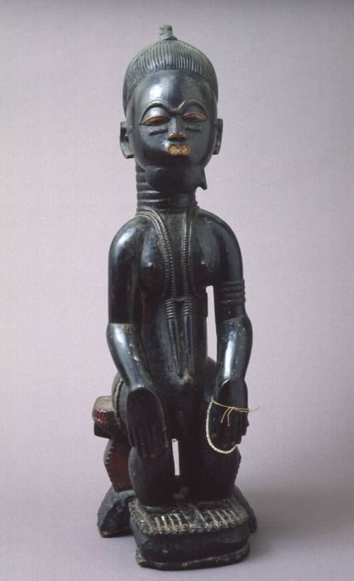 Seated Ancestor figure