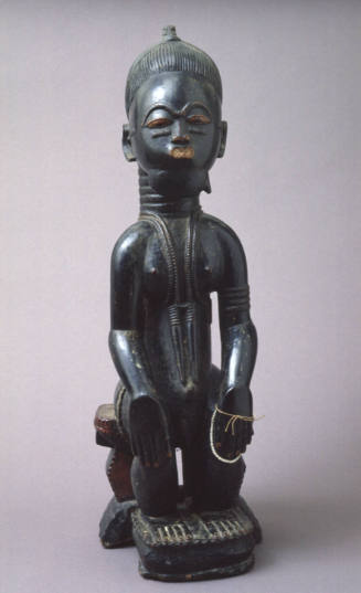 Seated Ancestor figure