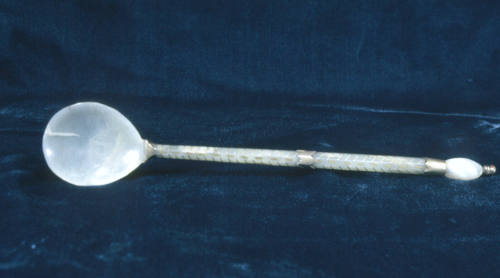 Longhandled jade spoon
