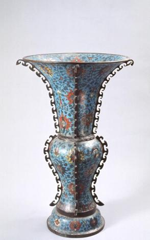 Vase in shape of a KU
