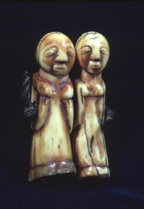 Two female ancestor amulet figures