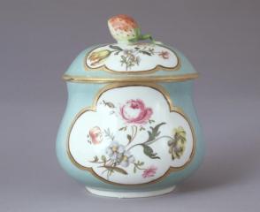 Sugar bowl