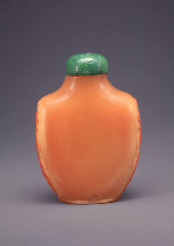 Snuff bottle