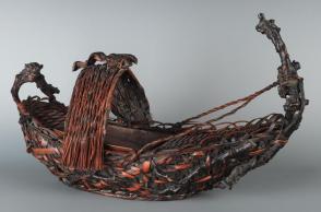 Basket in the shape of a boat