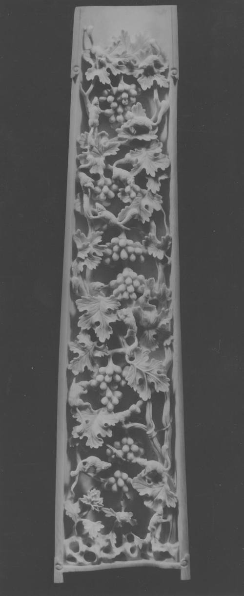 Half-cylinder wrist rest