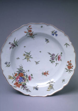 Deep scalloped plate
