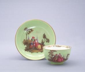 Tea bowl and saucer