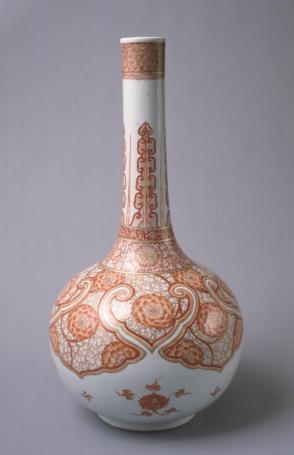 Bottle-shaped vase