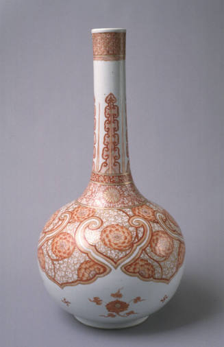 Bottle-shaped vase