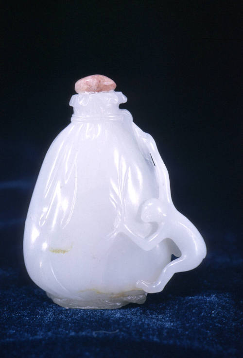 Snuff bottle