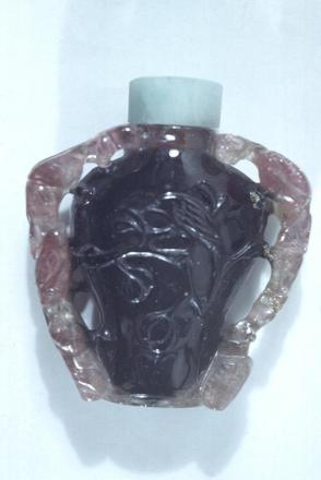 Snuff bottle