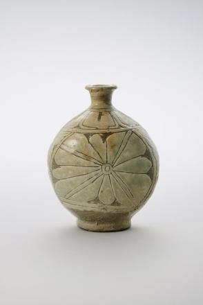 Flask with sgraffito floral decoration