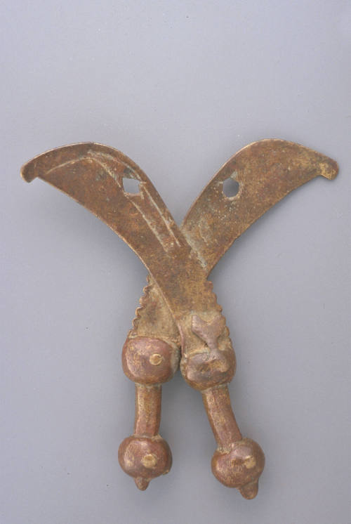 Gold weight:  crossed swords