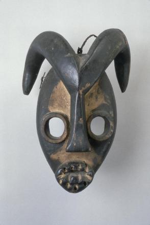 Mask with horn