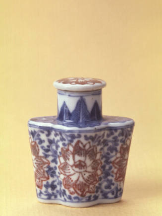 Snuff bottle:  lotus blossom and tendrils