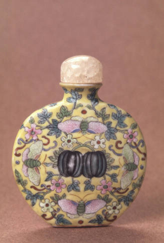 Snuff bottle: Melon Vine, Flowers and Butterflies